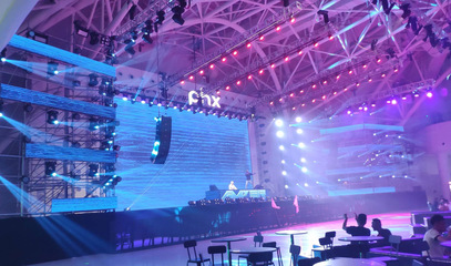 專業(yè)鑄就品牌風采 廣州琶洲展會禮儀團隊、模特公司與樂隊表演的整合魅力